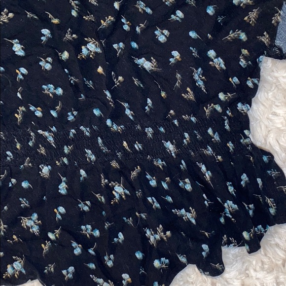 Floral blouse - Picture 3 of 6